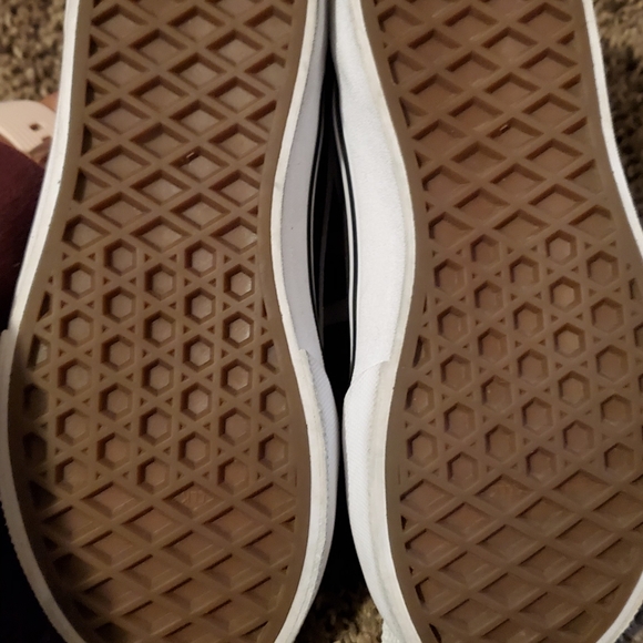 Vans - Picture 2 of 5